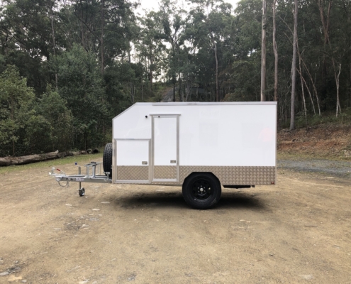 MXE-32P Enclosed Trailer