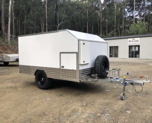 MXE-32P Enclosed Trailer