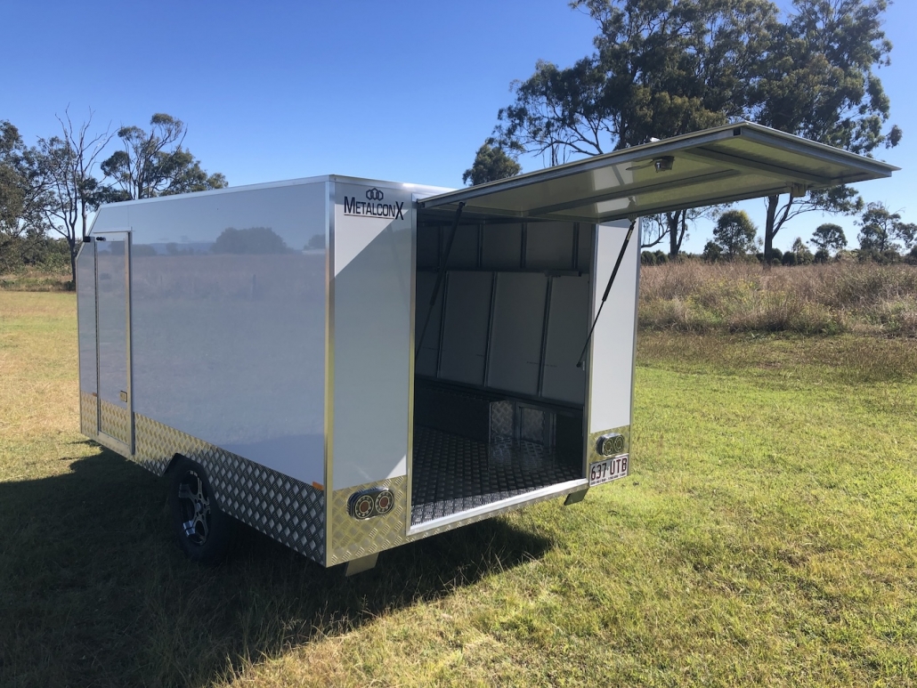 MXE-30FR Enclosed Motorbike Trailer